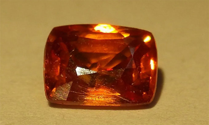 Mẫu vật duy nhất của kyawthuite.