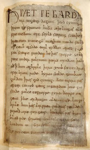 ban-thao-beowulf Phần mở đầu của bản thảo Beowulf.