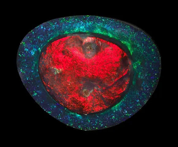 da-opal-lua-4 "Nữ hoàng lửa" là viên đá opal lửa đắt nhất thế giới với giá trị lên tới hơn 78 tỷ đồng.