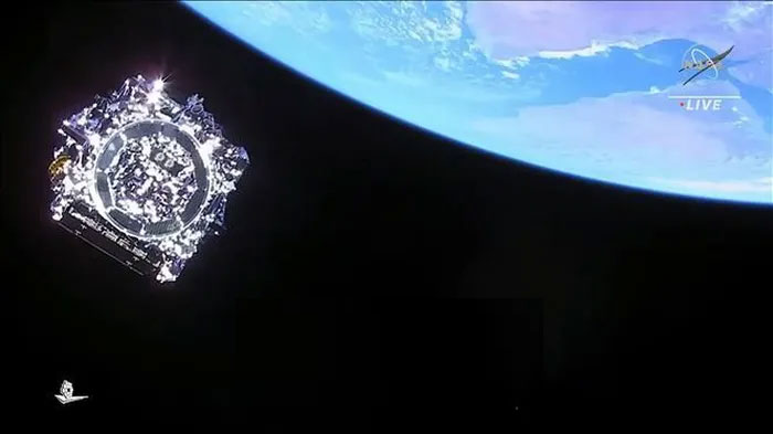 kinh-james-webb-1 Kính viễn vọng không gian James Webb tách khỏi tên lửa đẩy Ariane 5