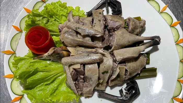 mon-an-tu-chim-sam-cam-1 Các món ăn chế biến từ Sâm cầm rất bổ dưỡng và quý.