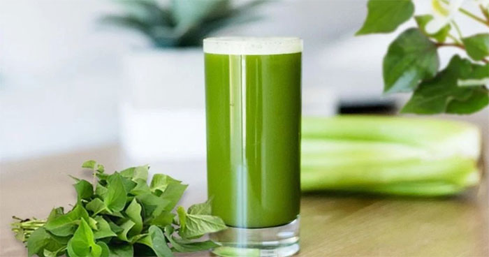 rau-diep-ca-1-1 Rau diếp cá chứa các chất kháng sinh, kháng viêm, có thể hỗ trợ giảm viêm cho da mụn.