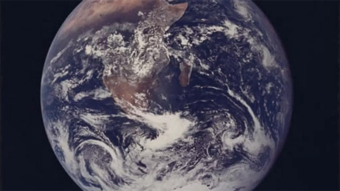 Bức ảnh The Blue Marble
