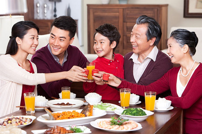 Tiêu thụ nhiều thực phẩm dịp Tết dễ sinh chứng chướng bụng, đầy hơi. Tiêu thụ nhiều thực phẩm dịp Tết dễ sinh chứng chướng bụng, đầy hơi.