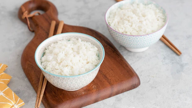 Làm cơm tơi xốp