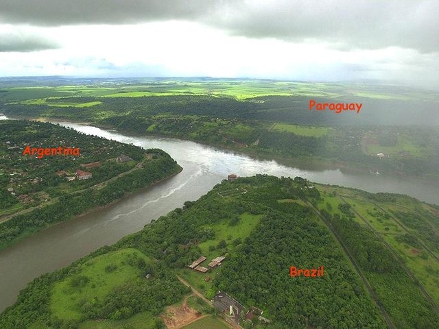 Đường biên giới giữa Argentina - Paraguay - Brazil
