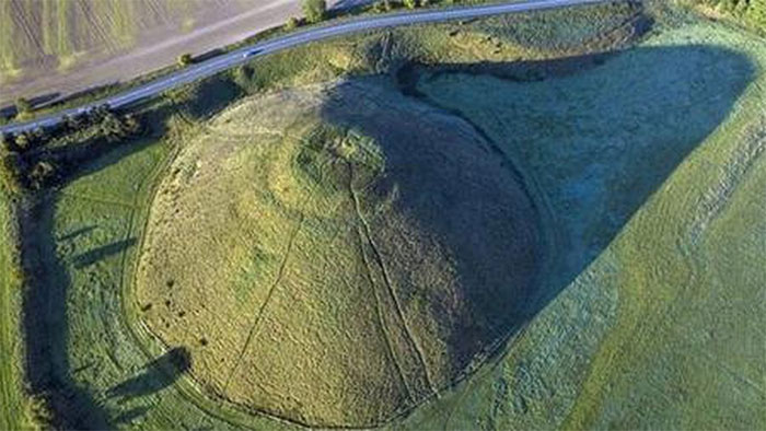 silbury-hill-1 Silbury Hill không đơn giản chỉ là gò đất được đồn thổi có ma