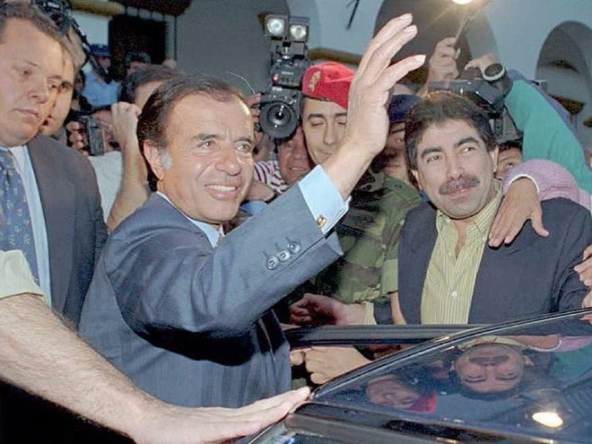 Đừng bao giờ nhắc tên cựu thủ tướng Carlos Menem ở Argentina.