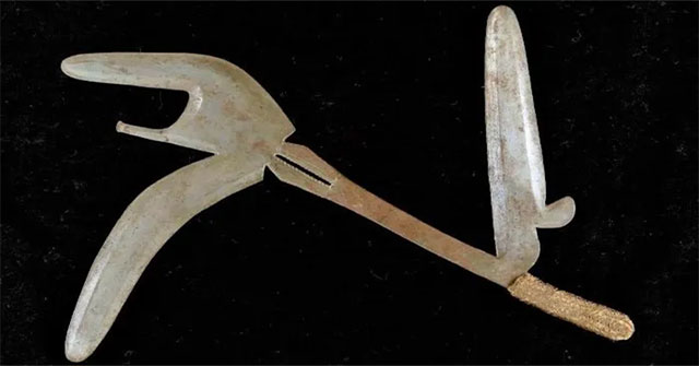Những vũ khí cổ xưa vẫn gây “rợn tóc gáy” cho đến ngày nay