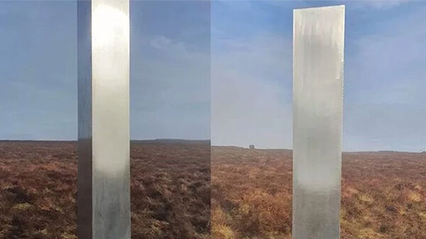 Khối trụ bí ẩn “trông như UFO” xuất hiện ở xứ Wales
