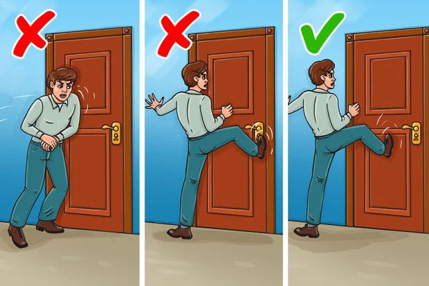 Cách phá cửa khi cần thiết