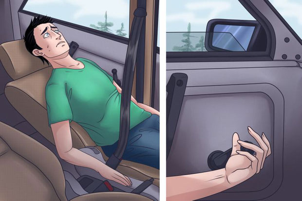 Cố gắng tìm lấy điểm thăng bằng của chiếc xe lúc này, rồi từ từ trườn ra cửa sau rồi thoát ra.