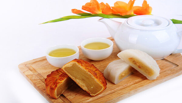 Những ai nên hạn chế ăn bánh trung thu?
